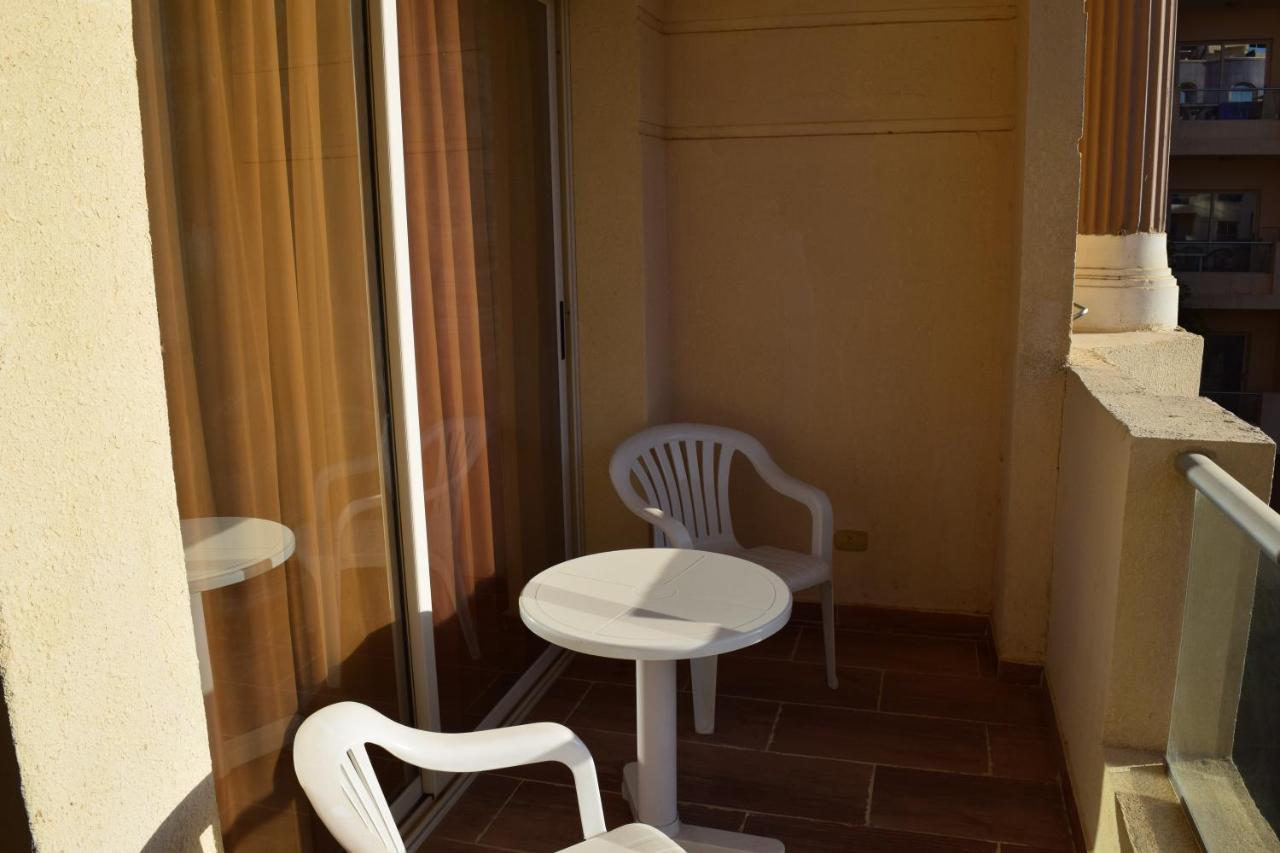 Florenza Khamsin 1 Bedroom Apartment With Swimming Pool View 후르가다 외부 사진